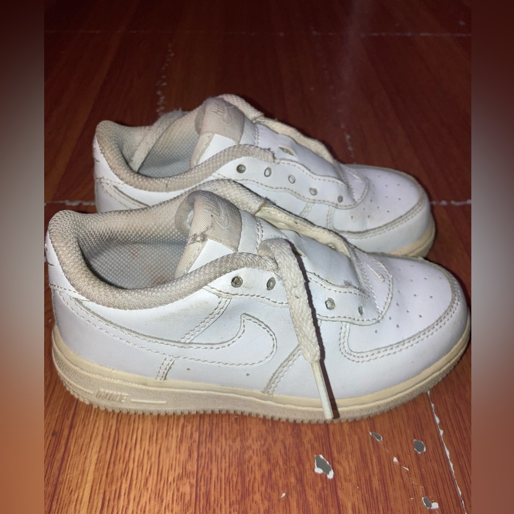 Boy shoes size 9c